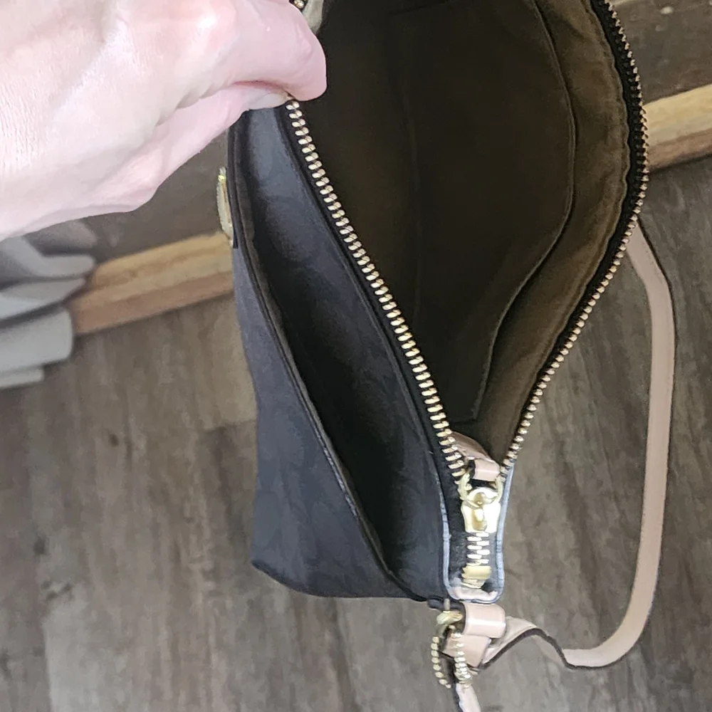 Coach Brown Signature Crossbody Bag - Picture 4 of 5